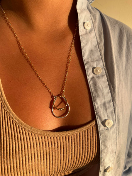 Celine Vintage 1990s Silver Namesake Ring Pendant Chain Necklace – Amarcord  Vintage Fashion